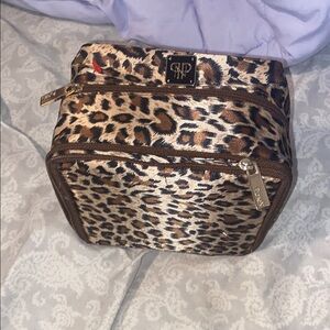 Tiara Weekender Leopard Print jewelry case